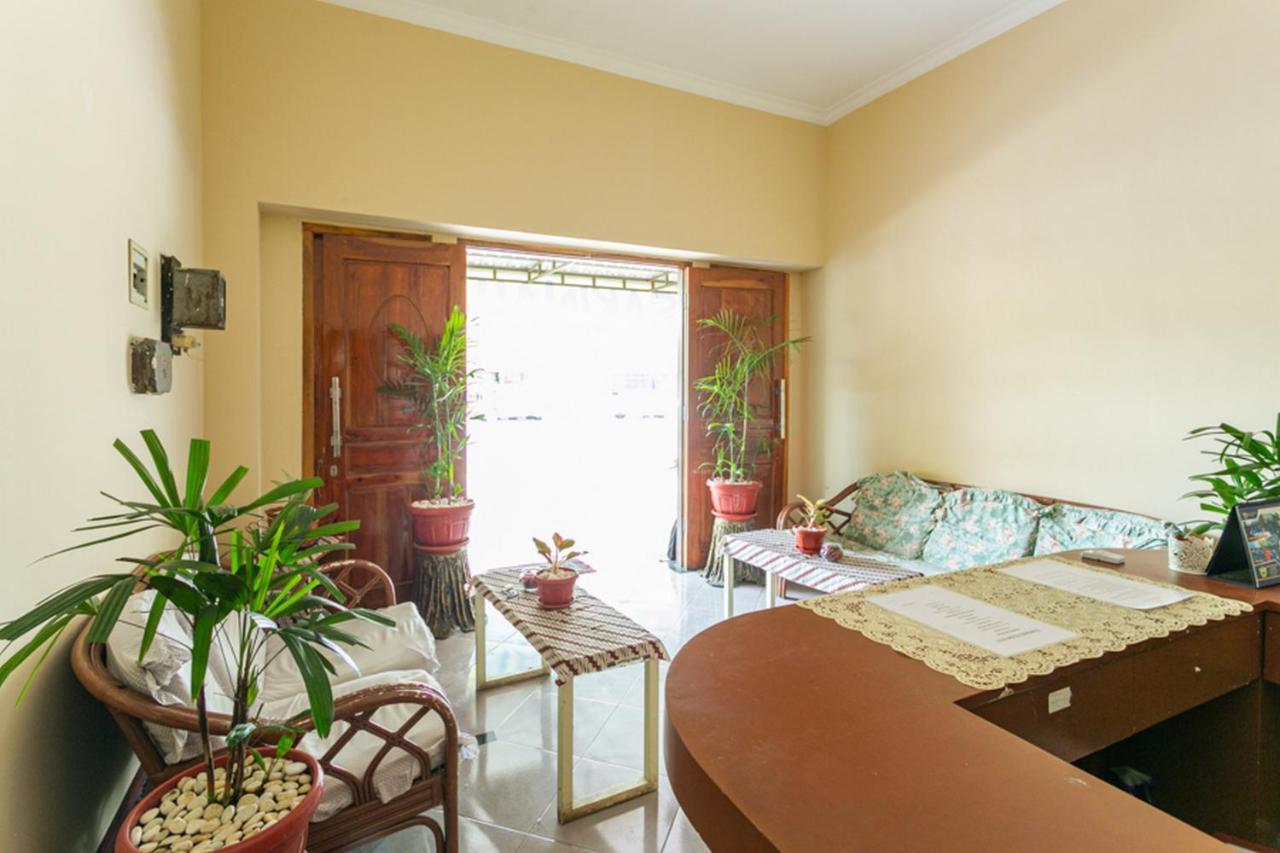 Reddoorz Syariah @ Sakinah Guesthouse Sragen Kültér fotó