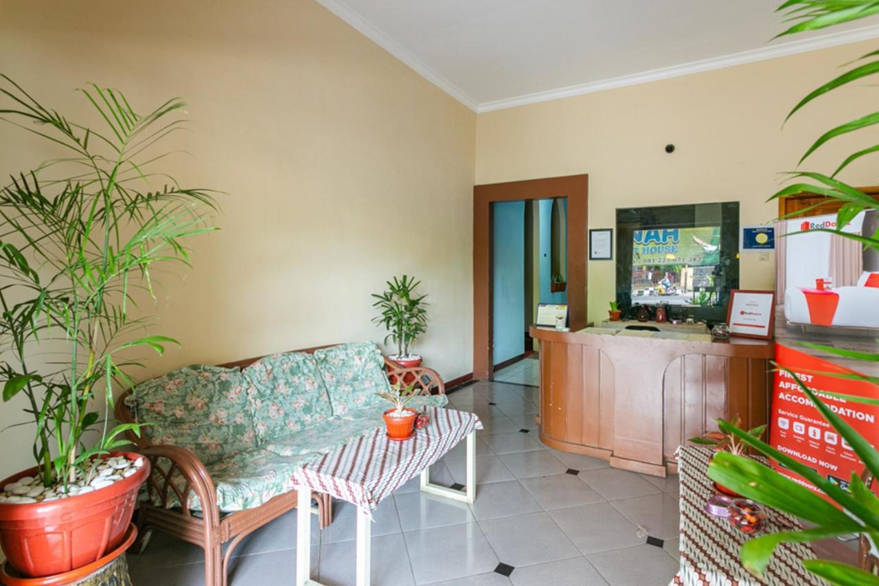 Reddoorz Syariah @ Sakinah Guesthouse Sragen Kültér fotó