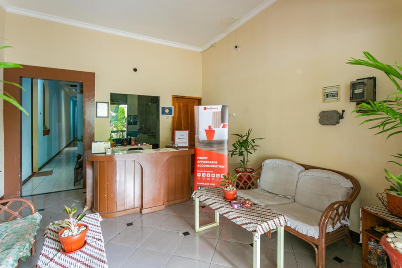 Reddoorz Syariah @ Sakinah Guesthouse Sragen Kültér fotó