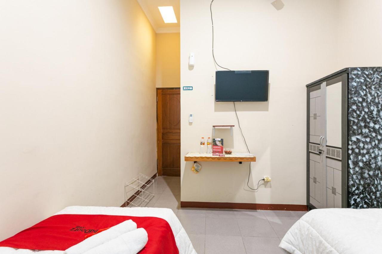Reddoorz Syariah @ Sakinah Guesthouse Sragen Kültér fotó