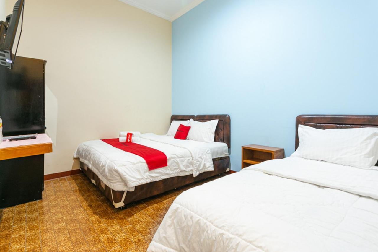 Reddoorz Syariah @ Sakinah Guesthouse Sragen Kültér fotó