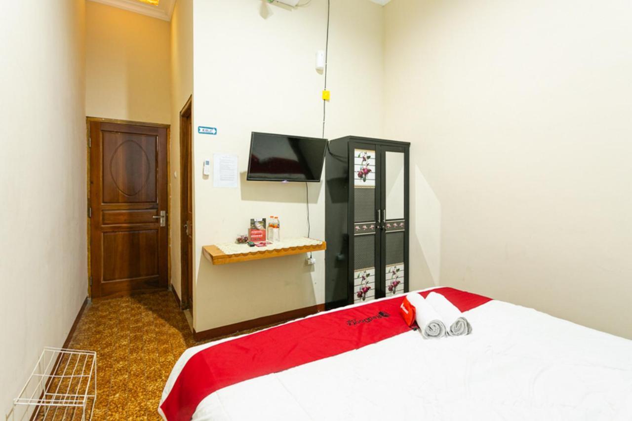 Reddoorz Syariah @ Sakinah Guesthouse Sragen Kültér fotó