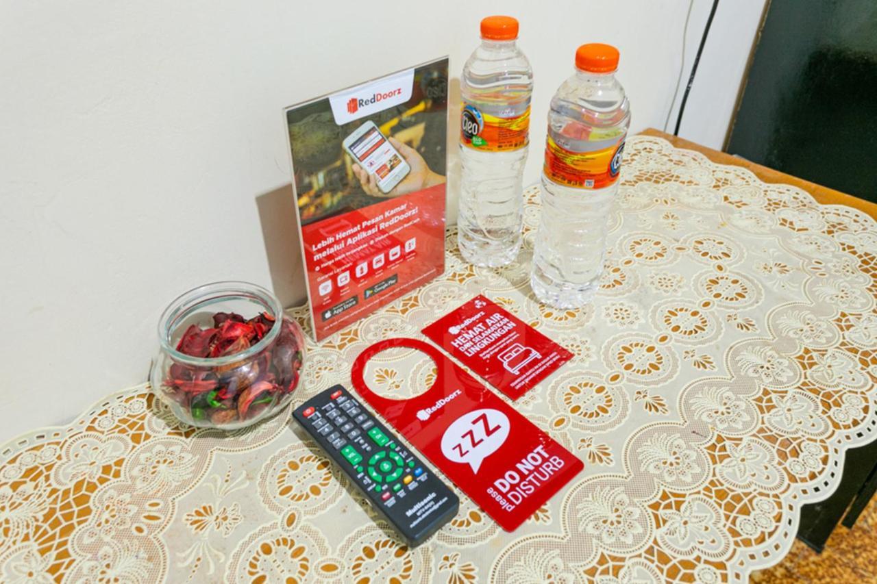 Reddoorz Syariah @ Sakinah Guesthouse Sragen Kültér fotó