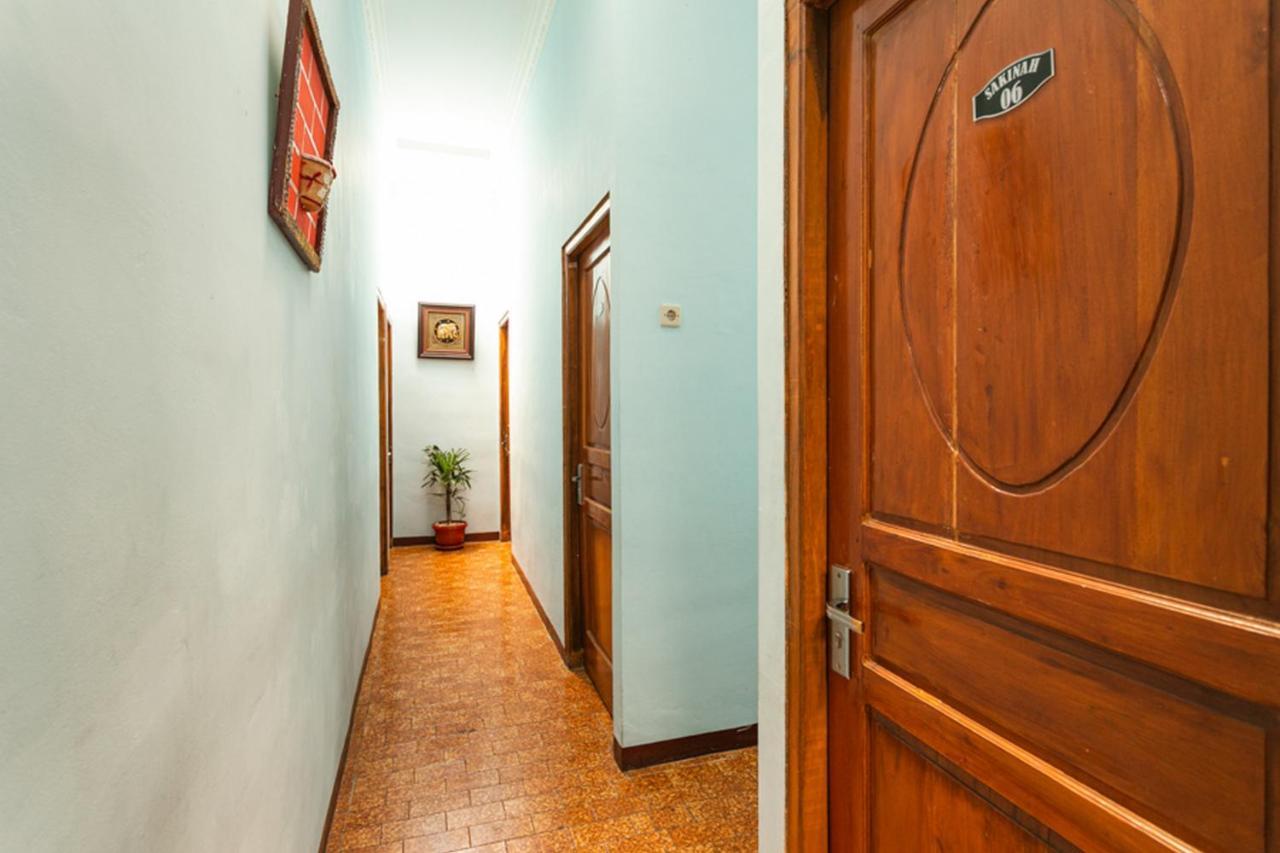 Reddoorz Syariah @ Sakinah Guesthouse Sragen Kültér fotó